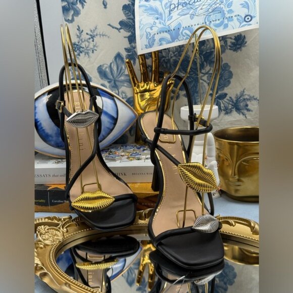 🆕 GIANNI BINI 🧿 NWOB Carletta Lip Ornamented Sandals, Black Leather, Sz 7 - Picture 4 of 16